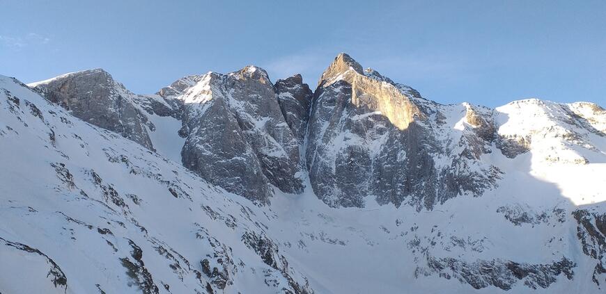 Entre le col d'Arraillé et la hourquette d'Ossoue Entre le col d'Arraillé et la hourquette d'Ossoue