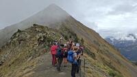 Le sommet depuis le col Le sommet depuis le col